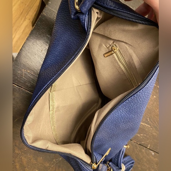 Purse - Picture 2 of 2